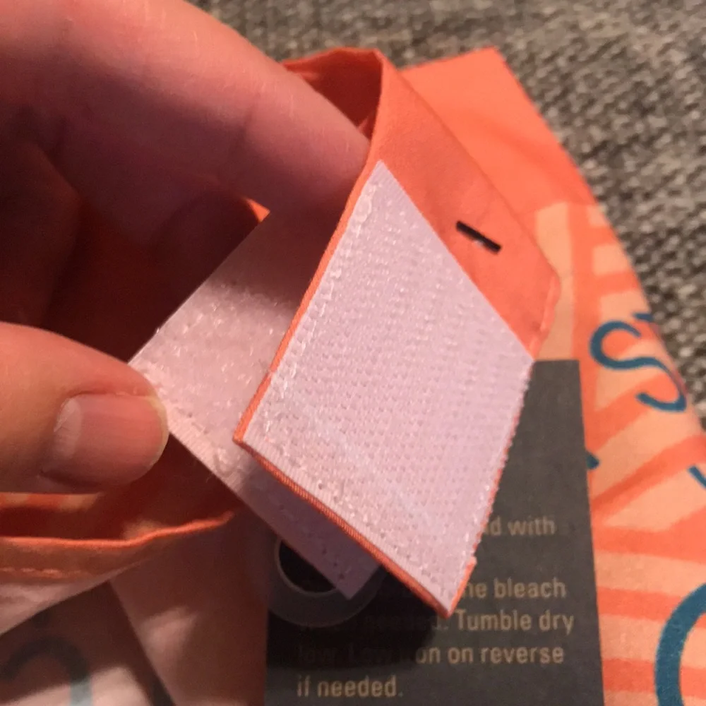NWT Paw and Tail Pet Bandana